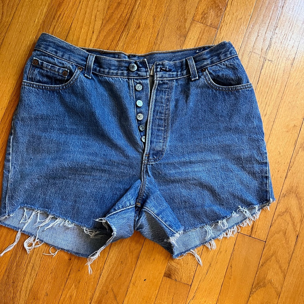 Vintage Levi’s cut off short